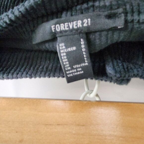 FOREVER 21 Black Corduroy Button Front A-Line Mini Skirt Womens L - Picture 4 of 4